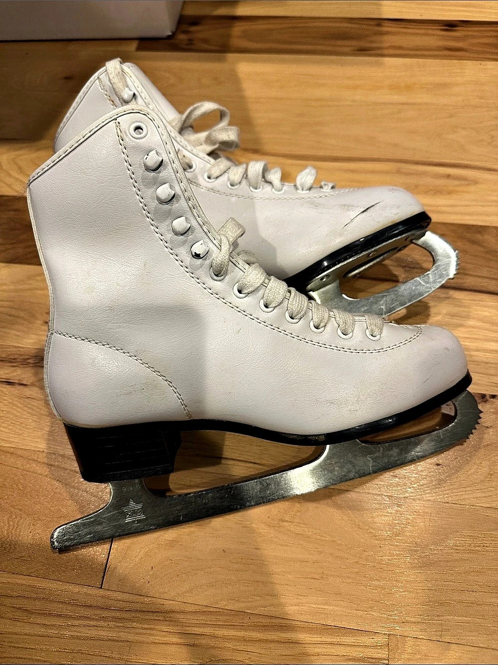 SLM Women's White Figure Ice Skates